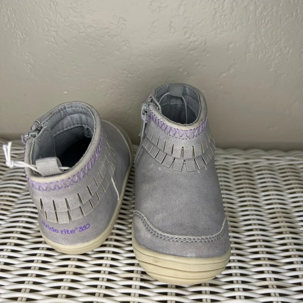 Stride Rite cute gray